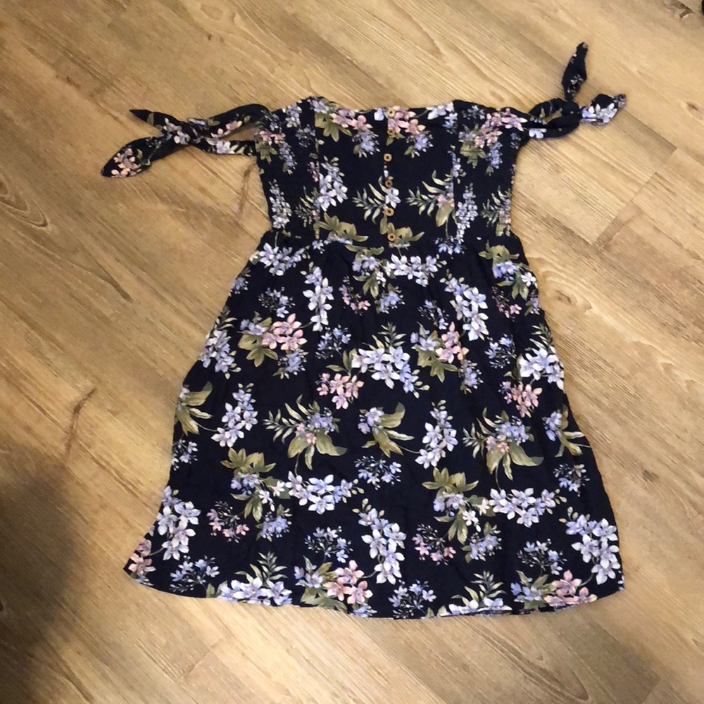 NWT 🏷 American Eagle Off the Shoulder Dress